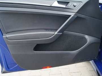 Volkswagen Golf R 2,0 TSI 310 KM DSG7 4Motion &ndash; Więcej Golfa w Golfie